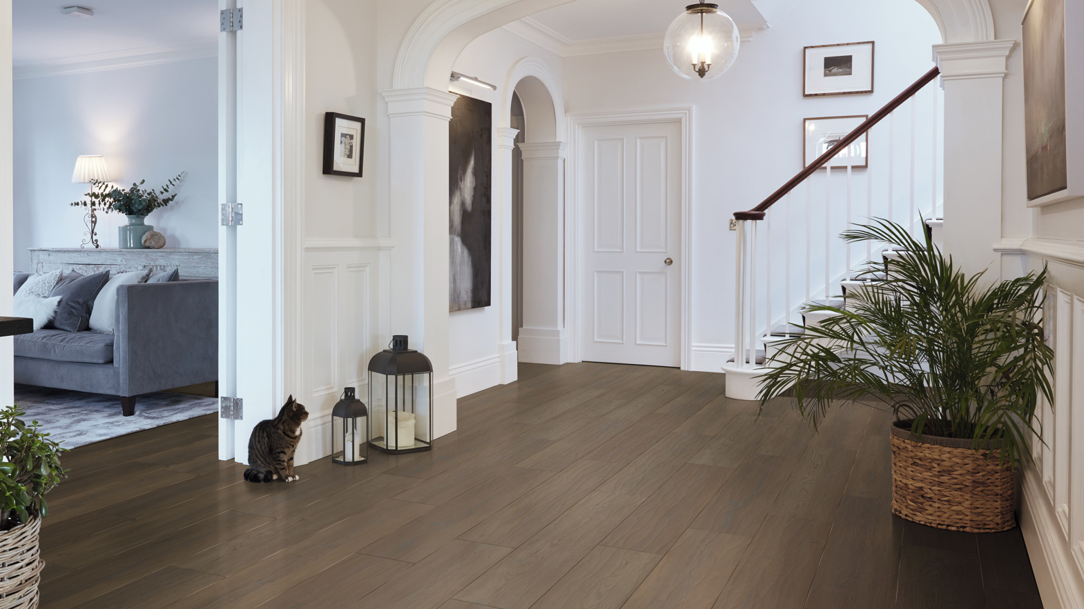 karndean designflooring serrano oak wood flooring in a hallway
